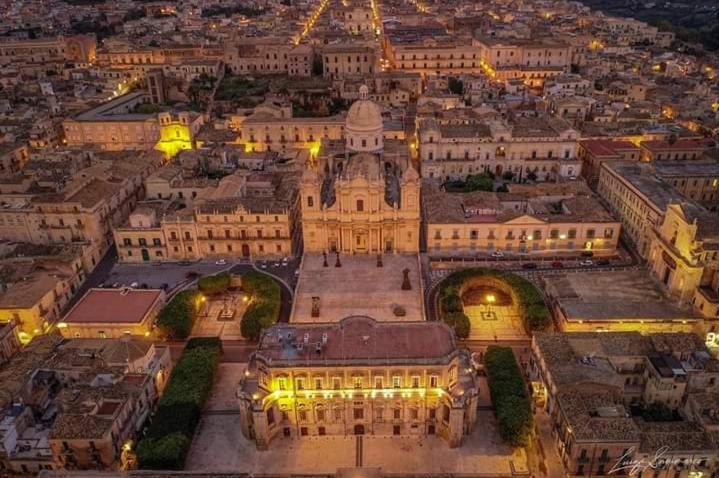 Il Sole Del Mediterraneo Noto Exteriör bild